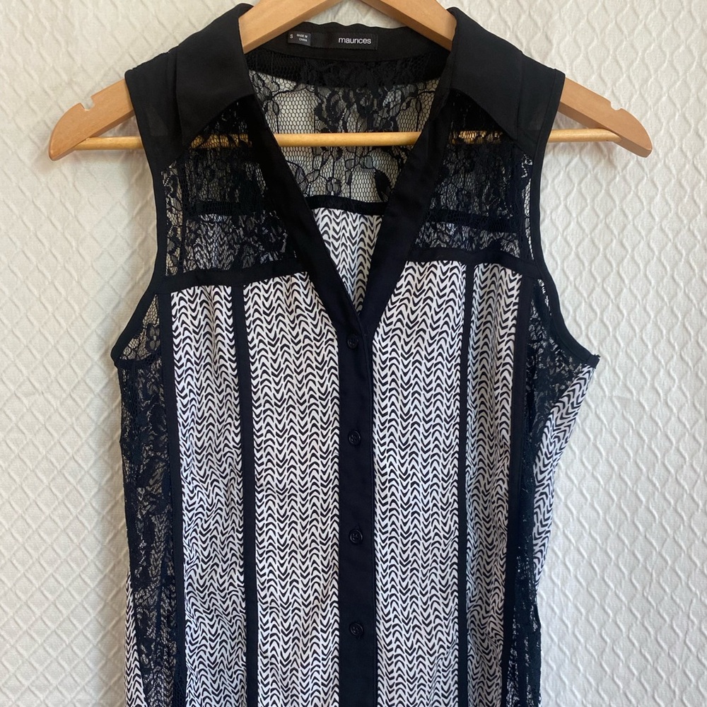 Maurices Black & White Lace-Trim Button-Down Sleeveless Top. S. Abstract.
